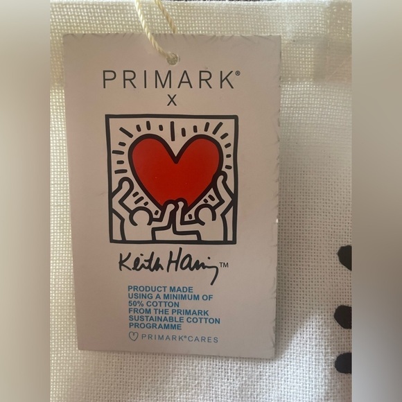- Keith Haring holding heart tote- NWT - Picture 5 of 9